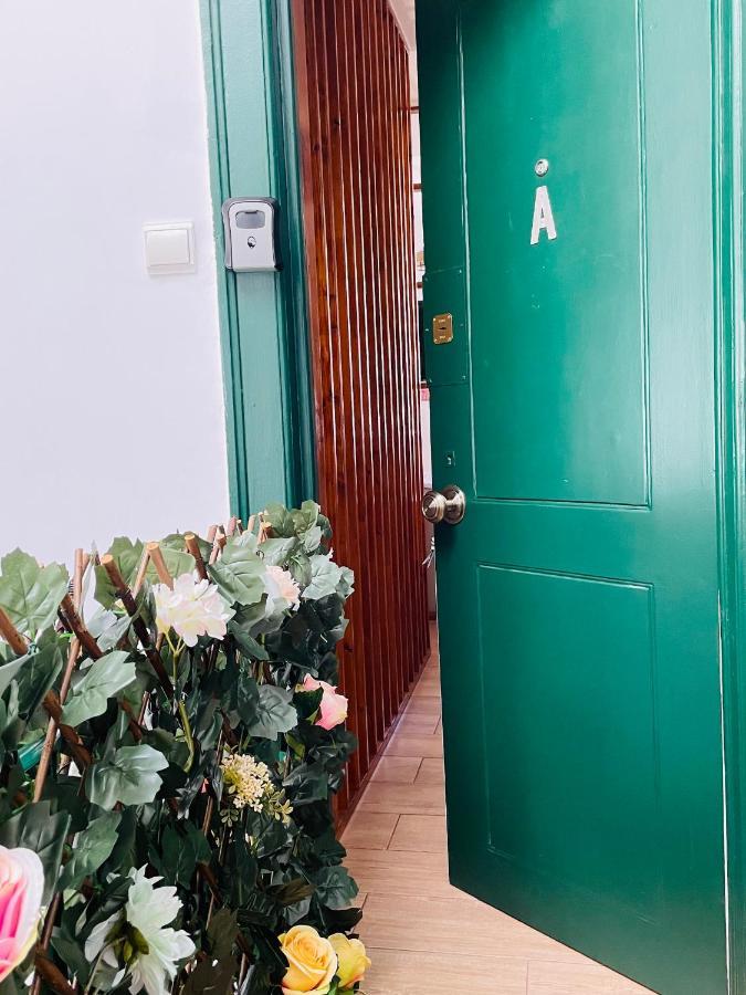 Casa das Férias Lisbona Esterno foto